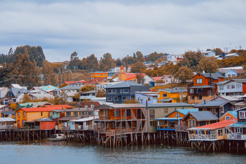Palafitos - casas frente al lago