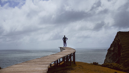 Muelle frente al mar