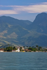 Fototapeta na wymiar Partial view of the city of Paraty with a baroque church in the foreground
