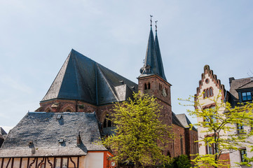 Saarburg, Laurentiuskirche, Kirche, Stadt, Altstadt, Altstadthäuser, Weinstadt, Leukmündung,...