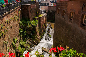 Saarburg, Stadt, Altstadt, Altstadthäuser, Mühle, Leuckbach, Leukmündung, Wasserfall, Weinstadt,...