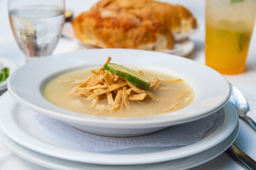 Sopa de Lima, comida yucateca, comida mexicana