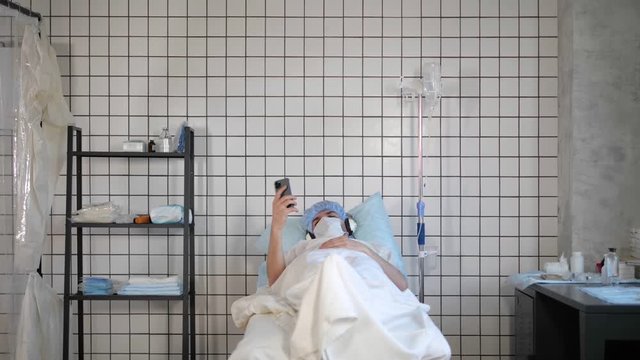 Pacient isolated in a hospital. Covid-19.