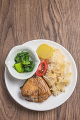鰤の照り焼きと筍ごはん