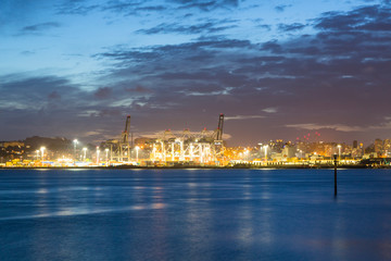 ニュージーランド　オークランドのデボンポートからの港の夜景