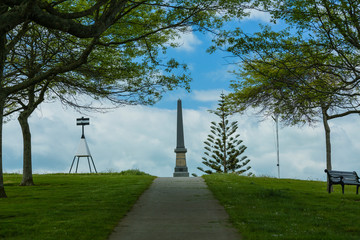 ニュージーランド　オークランドのストッケード・ヒルのオベリスク