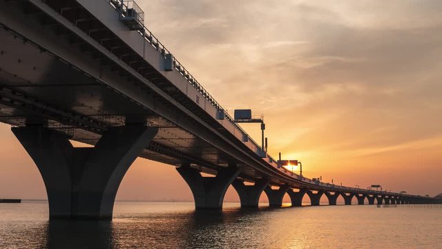 東京タイムラプス 東京湾アクアライン 日没から夜景 ズームアウト