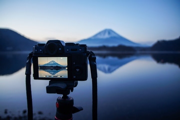 精進湖からの富士山