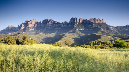 Paisaje de la montaña de Montserrat desde Marganell (Cataluña, España)