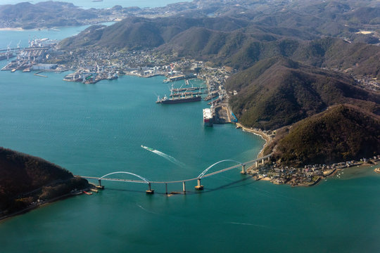 広島県福山市の内海大橋から造船所方向空撮