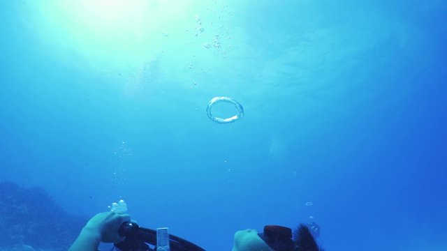 サイパン　マニャガハ島　水中映像　バブルリング　海から見た空　