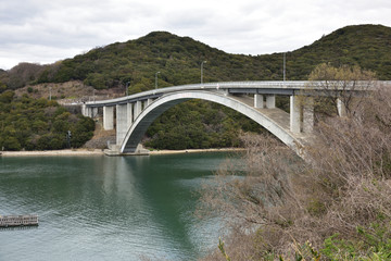 Fototapeta na wymiar 日本の岡山県備前市の頭島の美しい橋