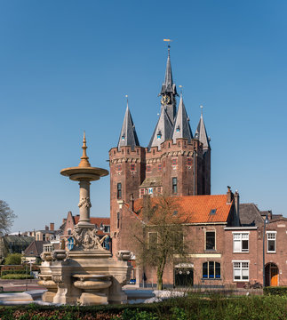 The Sassenpoort (Sassen gate) is a gatehouse in the citywall of Zwolle, Netherlands