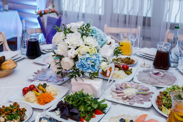 decor of flowers on a banquet table