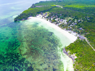 Plage secr&egrave;te abandonn&eacute;e &agrave; Zanzibar