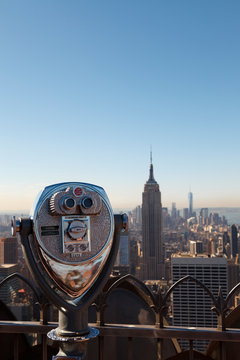 Travel image-Lower Manhattan with binoculars © vacant