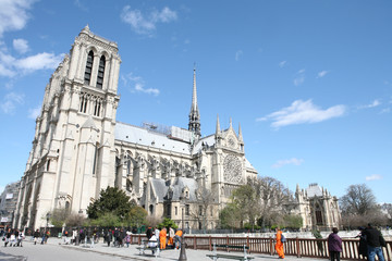 ノートルダム寺院