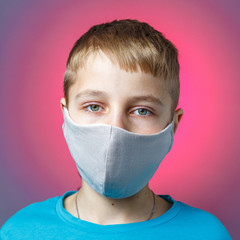 Teenager in a medical mask
