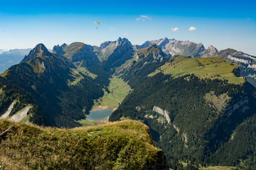 Säntisgebiet mit Alpensee - 333932298