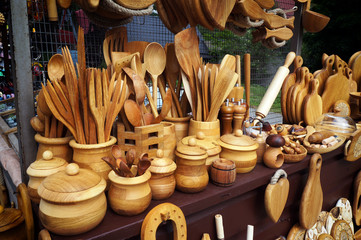 Handicraft kitchenware and other handmade wooden souvenirs.