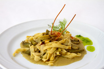 Tagliatelle with artichokes - Pasta dish