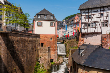 Saarburg, Stadt, Altstadt, Altstadthäuser, Mühle, Leuckbach, Leukmündung, Wasserfall, Weinstadt,...