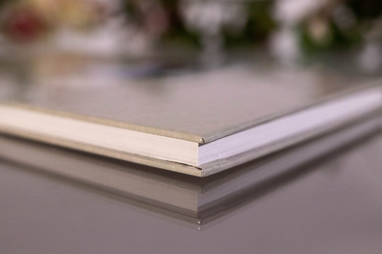 Solid photo wedding book with light cover