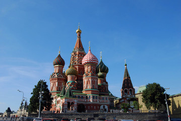 Fototapeta na wymiar St Basils Cathedral on Red Square in Moscow, Russia