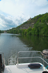 Fototapeta premium Vue du Lot à partir d'un bateau