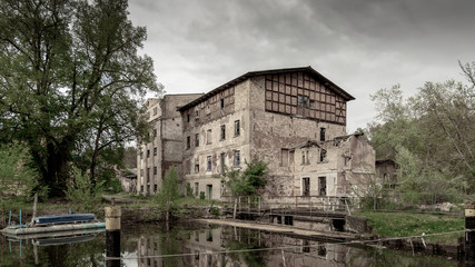 Verfallenes Gebäude irgendwo in Mecklenburg