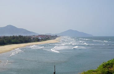 hai van pass between da nang and hue