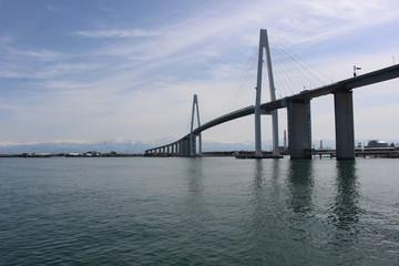 富山県射水市「新湊大橋」日本海側最大の2層構造の斜張橋