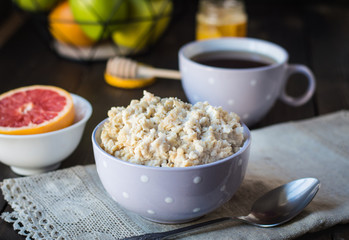 oatmeal porridge with milk for breakfast