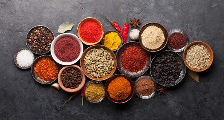 Obraz na płótnie Canvas Various spices in bowls