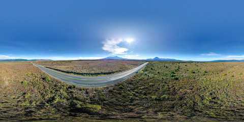 Obraz premium 360 Panorama of State Hwy 1 Desert Road in Waikato, Waipahihi, New Zealand, overlooking Tongariro National Park