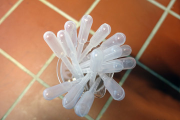 Pipetten, pipette, platikpipette, plastikpipetten, labor, chemie, biologie, biochemie,...