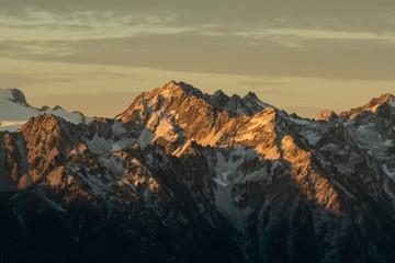 Fototapeta na wymiar Sun Shines Over Mount Olympic Range