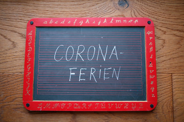 Corona Ferien, Kreidetafel, Gesundheit