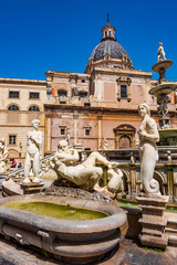 Fototapeta na wymiar Praetorian Fountain in Palermo