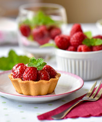mini tarts with raspberries fruits