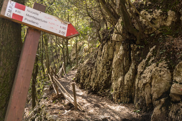 Sign on Amalfi coast the path of gods hike with nearest destinations including Positano