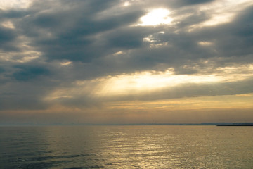 Fototapeta na wymiar sea, sky, landscape, nature, sunset, beautiful, glare on the water, water