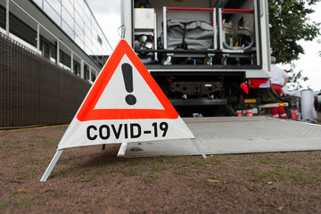 COVID, Warnung