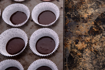 Pieczenie muffinek czekoladowo waniliowych