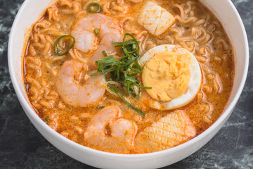 トムヤンクンヌードル