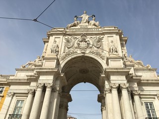 Fototapeta na wymiar Portugal de ensueño Arco de Lisboa