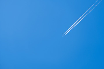 写真素材 青空 空 雲 春の空 背景 背景素材 4月 コピースペース Wall Mural Rummy Rummy