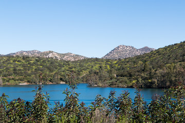 Fototapeta na wymiar Lake Jennings, located in Lakeside, California, is a San Diego County recreational area where visitors can fish, camp, hike, bird watch and picnic.