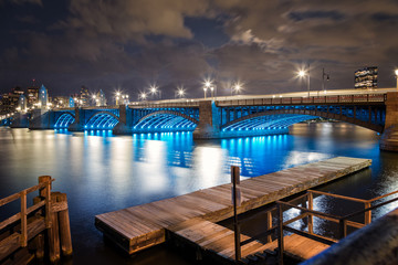 Obraz premium Long Fellow Bridge at Night in Boston