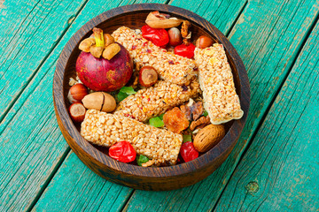 Oat granola bars